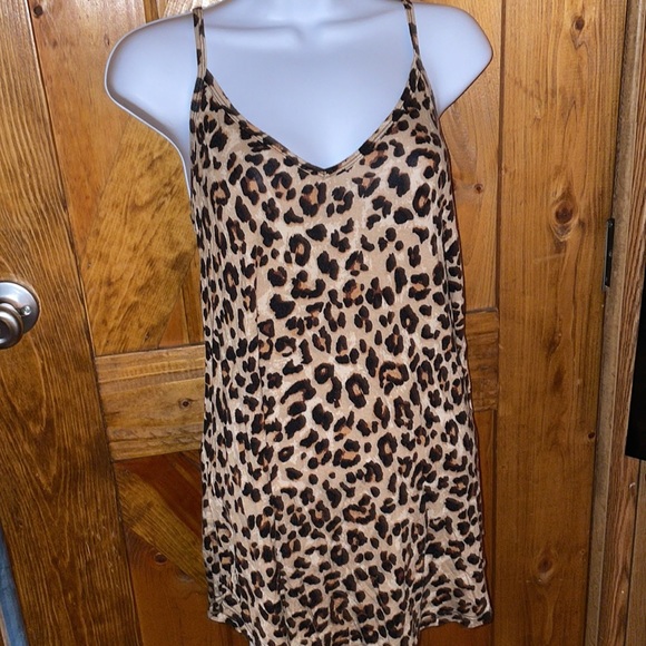 🚫SOLD🚫 Reversible Cheetah Tank Top 🐆 - Picture 10 of 13